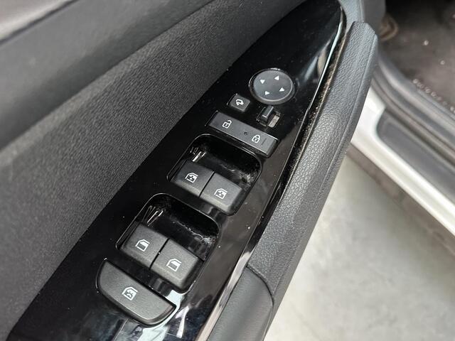 KIA SPORTAGE 1.6 T-GDi Hybrid DynamicLine