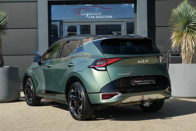 KIA SPORTAGE 1.6 T-GDi Plug-in Hybrid AWD GT-PlusLine | 265 PK | Panoramadak | 360° Camera | Stoelventilatie | Trekhaak | Kia Sportage 1.6 T-GDi Plug-in Hybrid AWD GT-PlusLine met 1.6 liter 4-cilinder benzinemotor en plug-in hybride aandrijving, voorzien van panoramadak, Matrix LED-verlichting, 360° camera, navi