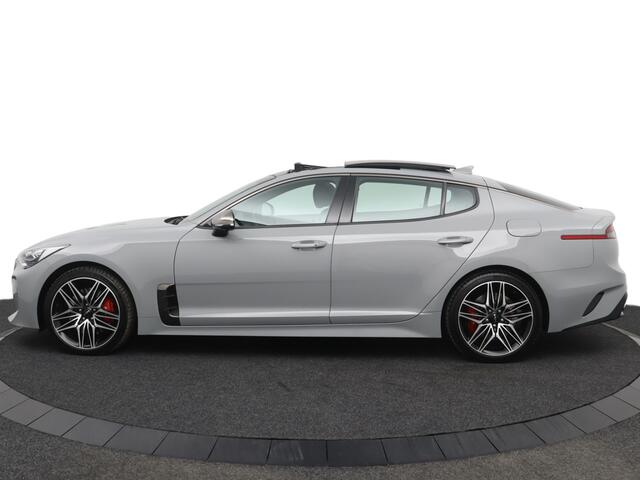 KIA Stinger 3.3 Twin Turbo V6 AWD GT Automaat - 370PK - Schuif-/kanteldak - Stoelverwarming-/ventilatie - Leder - HUD - 360 Camera - Fabrieksgarantie tot 04-2029