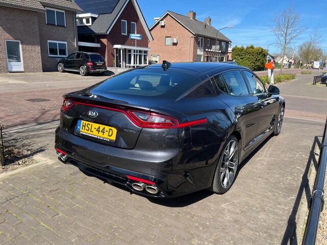 KIA Stinger 2.0 T-GDI GT-LINE 256PK AUTOMAAT / SCHUIFDAK / HARMAN KARDON / 360 CAMERA / AFN. TREKHAAK