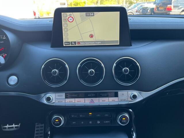 KIA Stinger 2.0 T-GDI GT-LINE 256PK AUTOMAAT / SCHUIFDAK / HARMAN KARDON / 360 CAMERA / AFN. TREKHAAK