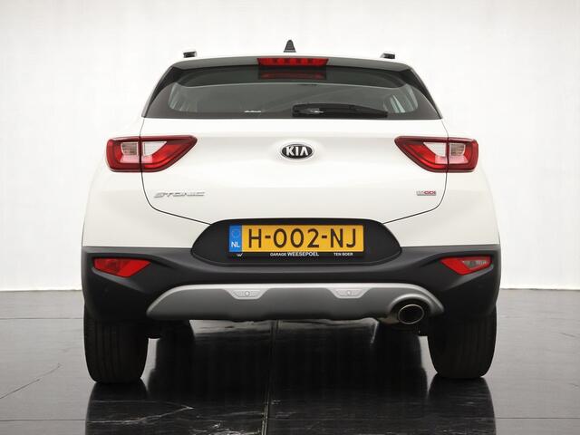 KIA Stonic 1.0 T-GDi DynamicLine - Navigatie - Camera - Airco - Cruise control - 17 inch LM velgen - Fabrieksgarantie tot 03-2027