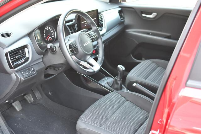 KIA Stonic 1.0 T-GDi MHEV DynamicPlusLine 100pk | Navigatie | Parkeersensoren | NL-auto |