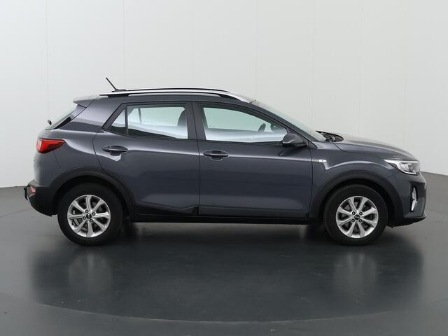 KIA Stonic 1.0 T-GDi MHEV DynamicLine | Trekhaak | Parkeercamera | Apple Carplay/Android Auto | Climate Control | Cruise Control | Navigatie via Carplay |