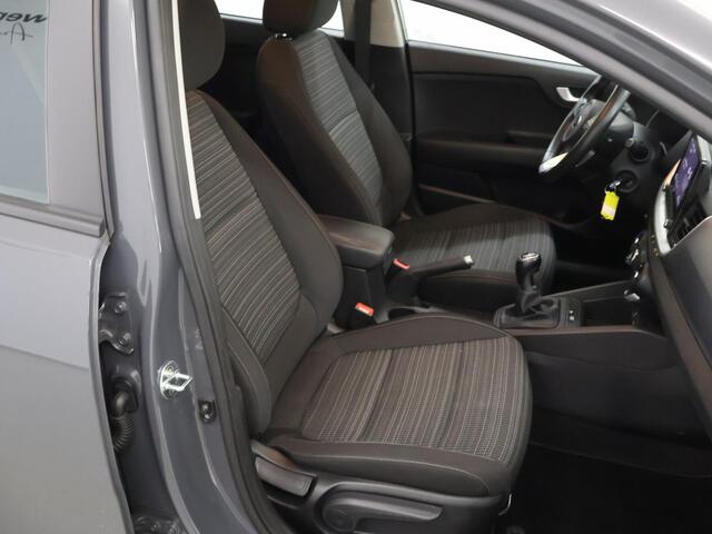 KIA Stonic 1.0 T-GDi MHEV DynamicLine | Trekhaak | Parkeercamera | Apple Carplay/Android Auto | Climate Control | Cruise Control | Navigatie via Carplay |