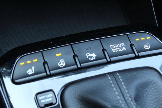 KIA Stonic 1.0 T-GDi MHEV GT-PlusLine Bi-Tone Automaat | Rijklaar | Metallic | Apple/Android | Camera | Navi | Stoel-/Stuurverwarming | Clima