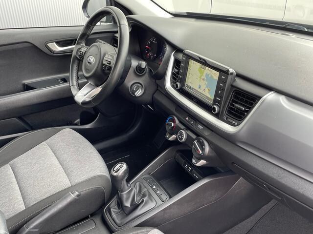 KIA Stonic 1.0 T-GDi DynamicLine Navigatie, Airco, Cruise Control, 17"Lm, Trekhaak, Achteruitrijcamera