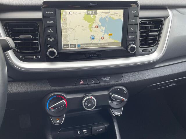 KIA Stonic 1.0 T-GDi DynamicLine Navigatie, Airco, Cruise Control, 17"Lm, Trekhaak, Achteruitrijcamera