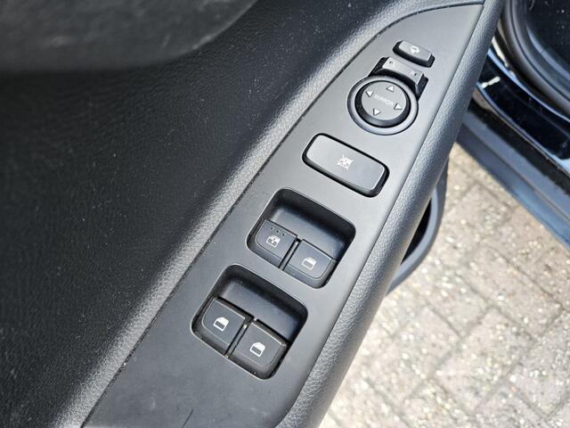KIA Stonic 1.0 T-GDi MHEV DynamicPlusLine | Navigatie | Climate