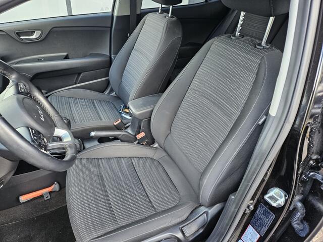 KIA Stonic 1.0 T-GDi MHEV DynamicPlusLine | Navigatie | Climate