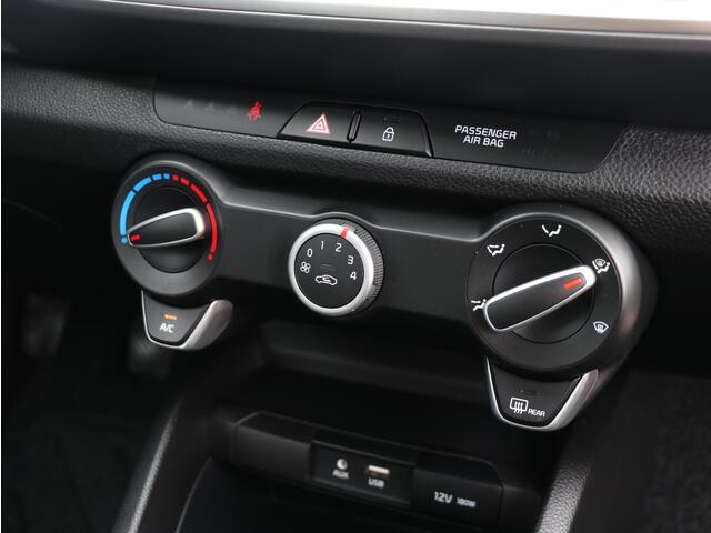 KIA Stonic 1.2 MPi ComfortPusLine Navigator I Trekhaak I Camera