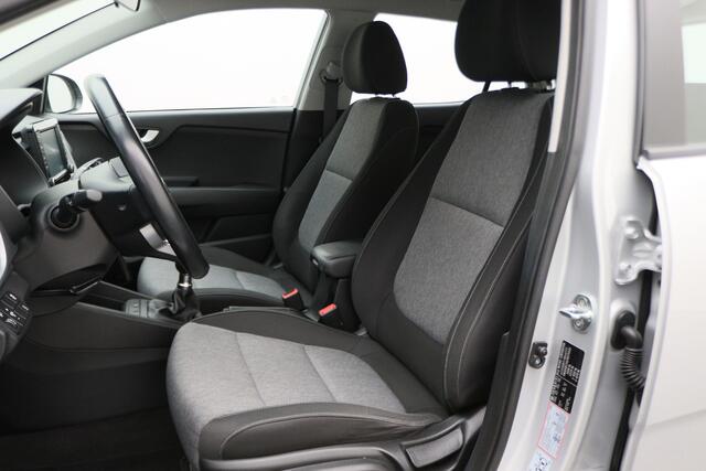 KIA Stonic 1.2 MPi ComfortPlusLine Navigator Camera, Apple Carplay, Navigatie, Cruise, DAB, PDC