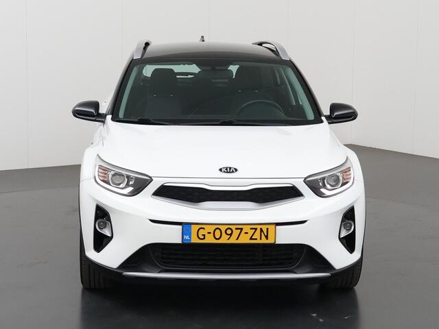 KIA Stonic 1.0 T-GDi DynamicLine | Trekhaak | Navigatie | Parkeercamera | Airco | Cruise Control |