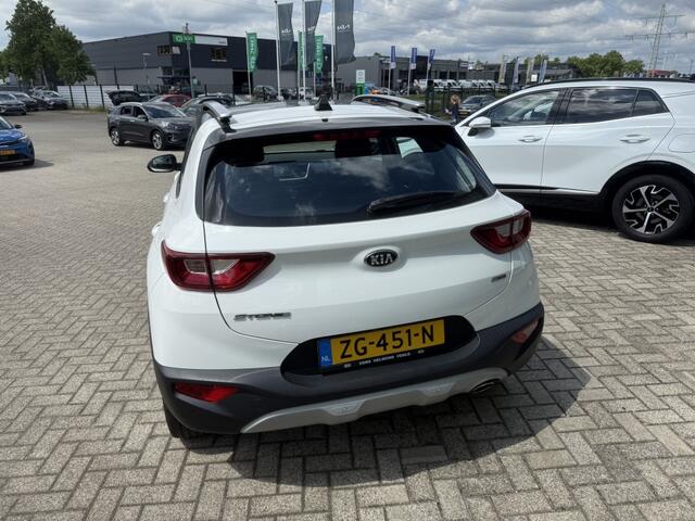 KIA Stonic 1.0 T-GDi DynamicLine Navi + Camera + AFN. TREKHAAK
