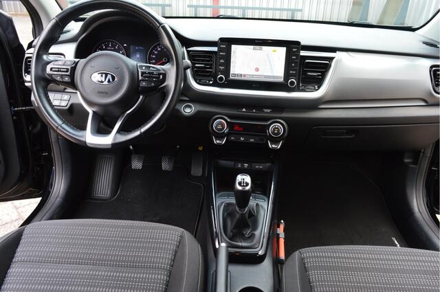 KIA Stonic 1.0 T-GDi DynamicPlusLine O.a: Clima, Navi, Cruise, Camera, Carplay, Rijklaar, Etc. All-in prijs!