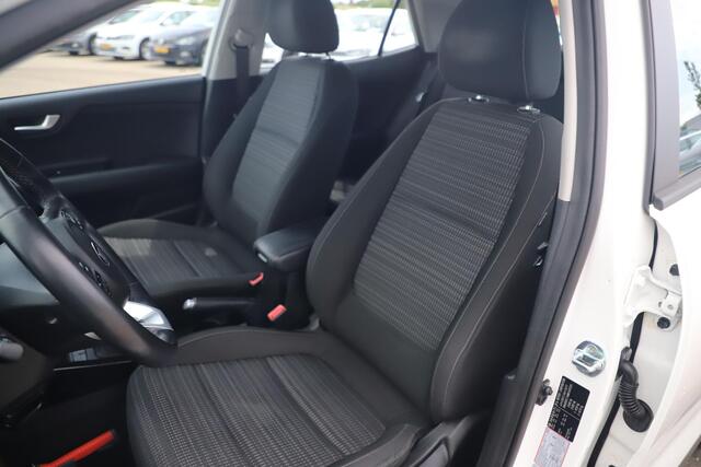 KIA Stonic 1.0 T-GDi MHEV DynamicLine Navigatie Achteruitrijcamera Carplay Android Clima Cruise Control