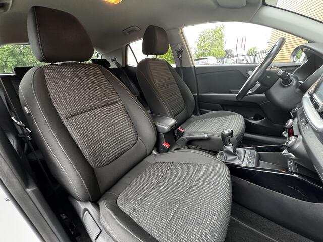 KIA Stonic 1.0 T-GDi DynamicPlusLine Camera / Navigatie / Trekhaak