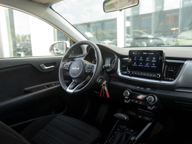 KIA Stonic 1.0 T-GDi MHEV DynamicLine | Climate control | Navigatie | Nederlandse Dealer onderhouden auto |
