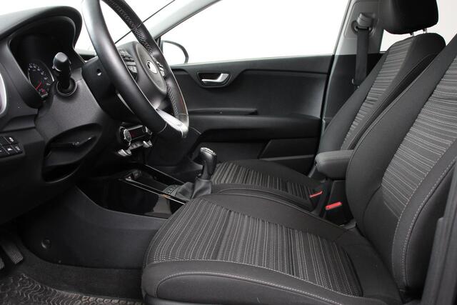 KIA Stonic 1.0 T-GDi 101pk Advance | Navigatie | Climate Control | Camera | Parkeer Sensoren | Lichtmetalen Velgen | Led | Stoel en Stuurverwarming |