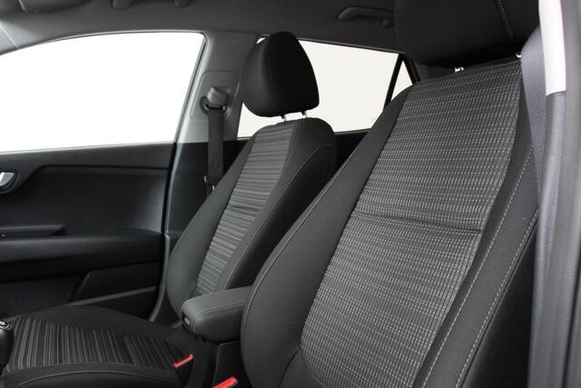 KIA Stonic 1.0 T-GDi 101pk Advance | Navigatie | Climate Control | Camera | Parkeer Sensoren | Lichtmetalen Velgen | Led | Stoel en Stuurverwarming |