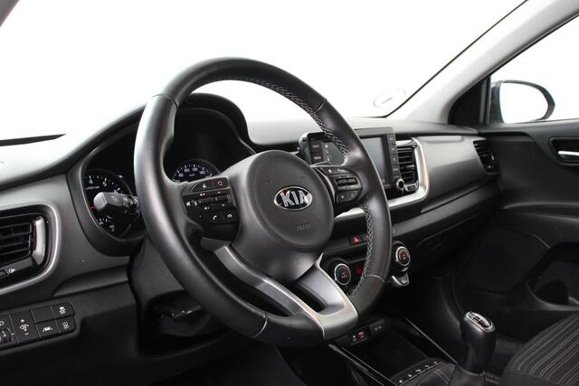 KIA Stonic 1.0 T-GDi 101pk Advance | Navigatie | Climate Control | Camera | Parkeer Sensoren | Lichtmetalen Velgen | Led | Stoel en Stuurverwarming |
