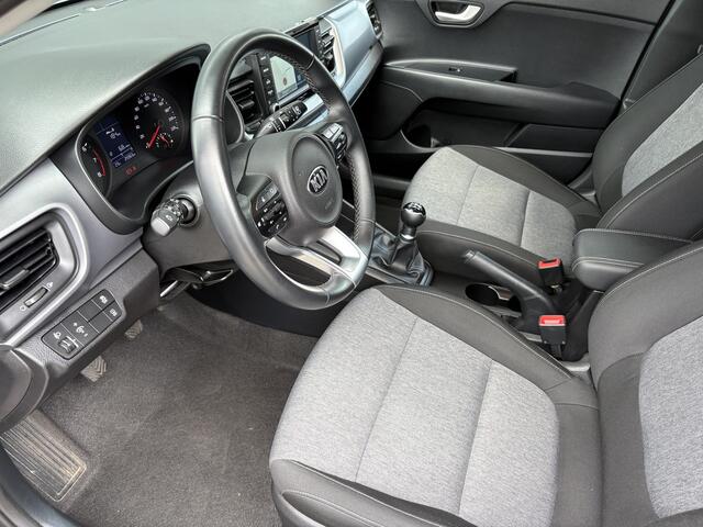 KIA Stonic 1.2 MPi ComfortPlusLine Navigator | Airco | Cruise Control | Navigatie | Camera | 17"LMV | Tot 10jr. Kia-Garantie