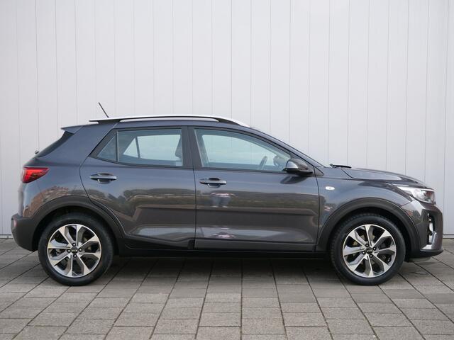 KIA Stonic 1.0 T-GDi 120pk DynamicLine Navigatie / Camera / 17 Inch