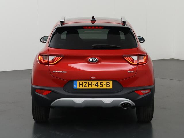 KIA Stonic 1.0 T-GDi ExecutiveLine | Lederen Bekleding | Stoel/Stuurwielverwarming | Dodehoekdetectie | Navigatie | Climate Control