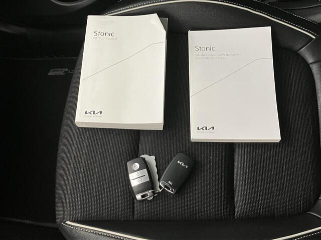 KIA Stonic 1.0 T-GDi MHEV GT-Line / Navigatie / Half-Lederen Bekleding / Fabrieksgarantie t/m 03-2029 / Stoel- en Stuurverwarming / Climate Control / Camera /