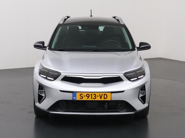 KIA Stonic 1.0 T-GDi MHEV DynamicLine | Parkeercamera | Bluetooth | Airco | Cruise Control | Navigatie via Carplay |