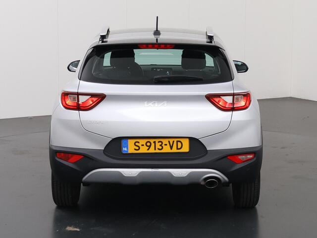 KIA Stonic 1.0 T-GDi MHEV DynamicLine | Parkeercamera | Bluetooth | Airco | Cruise Control | Navigatie via Carplay |