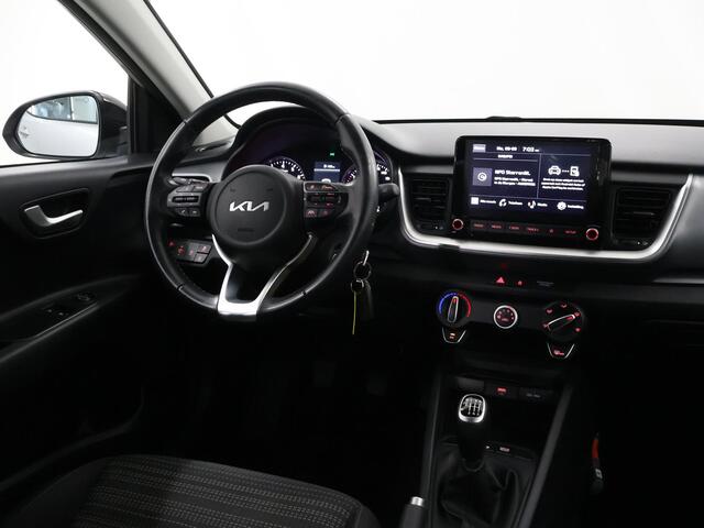 KIA Stonic 1.0 T-GDi MHEV DynamicLine | Parkeercamera | Bluetooth | Airco | Cruise Control | Navigatie via Carplay |