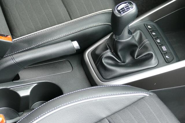 KIA Stonic 1.0 T-GDi MHEV GT-Line. Camera, Navi, Clima, Stoel&StuurVerw, Haak 900kg