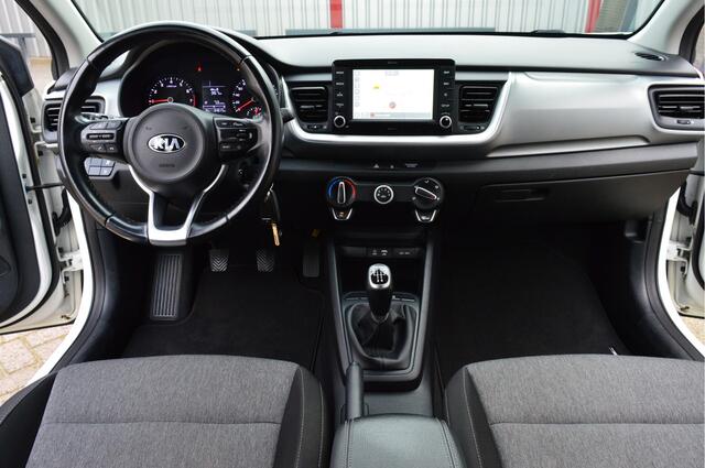 KIA Stonic 1.0 T-GDi DynamicLine O.a: PDC, Camera, Carplay, DAB, Navi, Airco, Etc. All-in prijs!