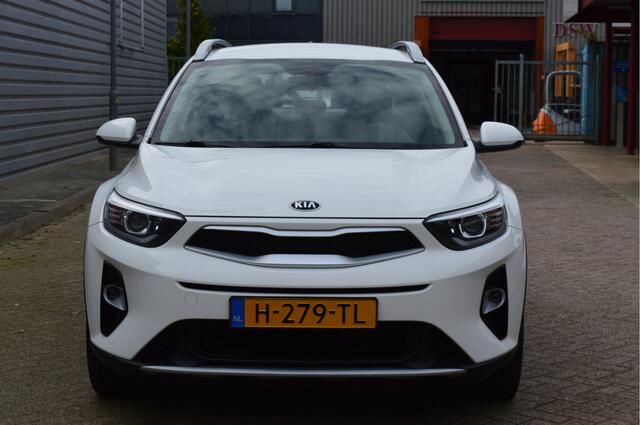 KIA Stonic 1.0 T-GDi DynamicLine O.a: PDC, Camera, Carplay, DAB, Navi, Airco, Etc. All-in prijs!