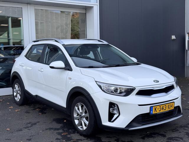 KIA Stonic 1.0 T-GDi MHEV DynamicLine Navigatie | Apple Carplay / Android Auto | Cruise control | Airconditioning | LM Velgen