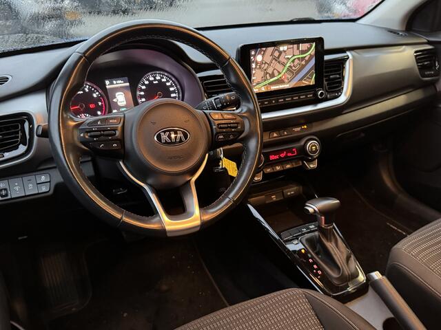 KIA Stonic 1.0 T-GDi MHEV DynamicLine Automaat 1ste eigenaar Fabrieksgarantie Trekhaak afneembaar info: M.Safari 0492588976