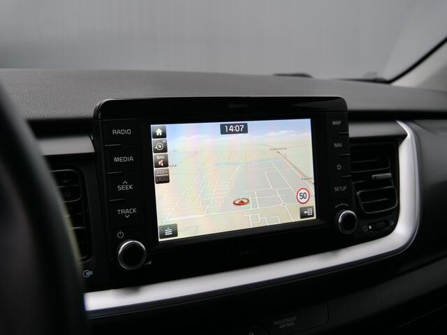 KIA Stonic 1.0 T-GDi 100pk DynamicLine Navigatie / Camera / PDC / DAB