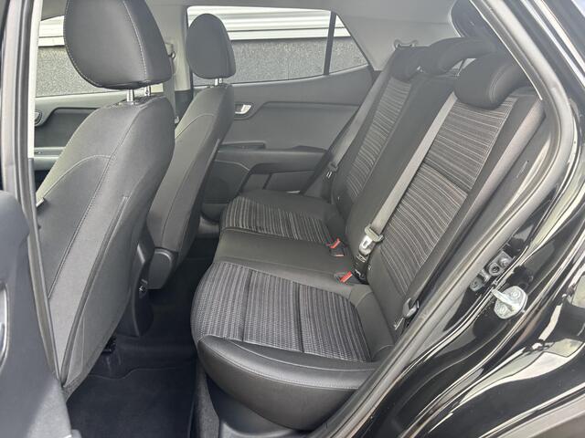 KIA Stonic 1.0 T-GDi MHEV DynamicPlusLine Navigatie, Stoel- & Stuurwiel verwarmd, Smart Key, Privacy glass, BTW-auto, 1e eign.