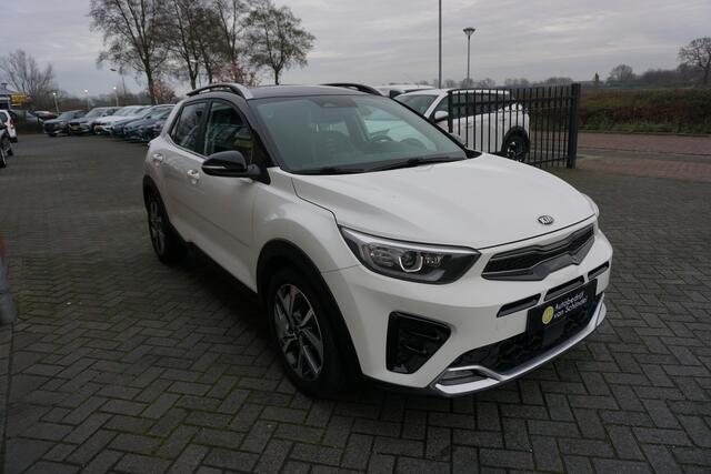 KIA Stonic 1.0 T-GDi MHEV GT-Line CAMERA - APPLE CARPLAY - ANDROID - PARKEERSENSOREN - HALF LEDER - 17 INCH LMV - NAVI - RIJSTROOKSENSOR - PRIVACYGLAS - AUT. VERLICHTING - PERFECTE STAAT