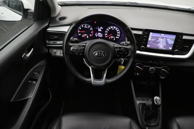 KIA Stonic 1.0 T-GDi ComfortPlusLine Navigator 2017 | Goed Onderhouden | Cruise Control | Trekhaak | Navigatie | DAB Radio | Achteruitrij Camera | Lichtmetalen Velgen | Stuurwiel Bediening | 2 Sleutels | NAP Nationale Autopas