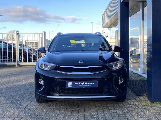 KIA Stonic 1.0 T-GDi Sports Edition / NL-Auto / 1e-Eigenaar / Cruise-Control / Apple-Carplay & Android-Auto / Navi / DAB Radio-Bluetooth / PDC & Camera-Achter / 17'' LMV / All-Season / ENZ.