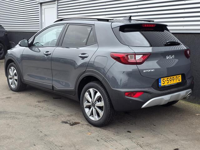 KIA Stonic 1.0 T-GDi MHEV DynamicPlusLine Navigatie, Apple CarPlay/Android Auto, achteruitrij camera, keyless, parkeersensoren, cruise control adaptief en stuurhulp