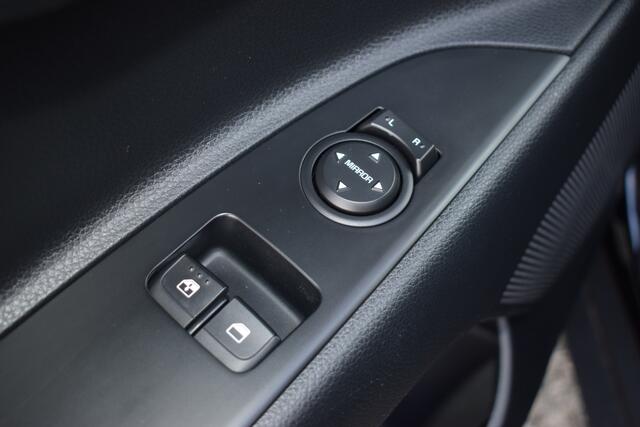 KIA Stonic 1.0 T-GDi MHEV DynamicLine Airco | Cruise Control | Achteruitrijcamera | 10 jr. Garantie t/m 28-02-2032