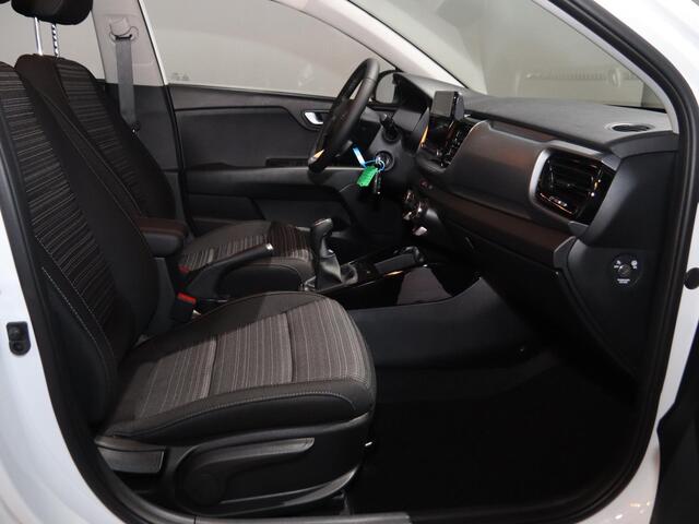 KIA Stonic 1.0 T-GDi MHEV DynamicLine | LED-koplampen | Cruisecontrol | Achteruitrijcamera | Dakrails | lichtmetalen velgen |
