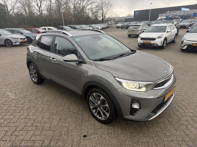 KIA Stonic 1.0 T-GDi 120PK DynamicPlusLine Navi + Camera - ZEER COMPLEET