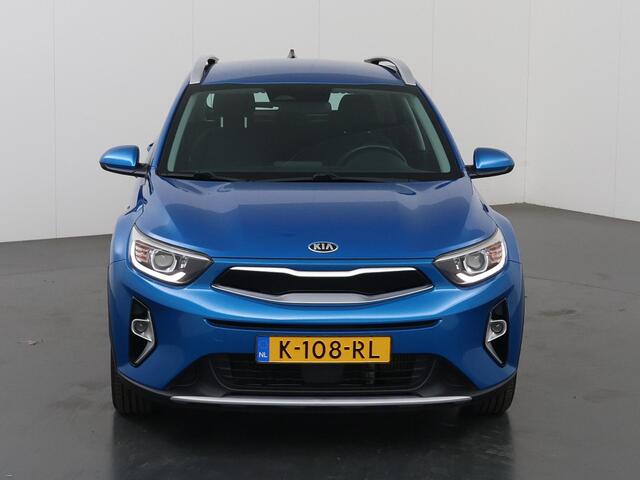 KIA Stonic 1.0 T-GDi MHEV DynamicLine | Trekhaak | Navigatie | Parkeercamera | Climate Control | Cruise Control |
