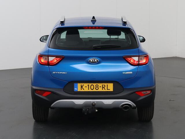 KIA Stonic 1.0 T-GDi MHEV DynamicLine | Trekhaak | Navigatie | Parkeercamera | Climate Control | Cruise Control |