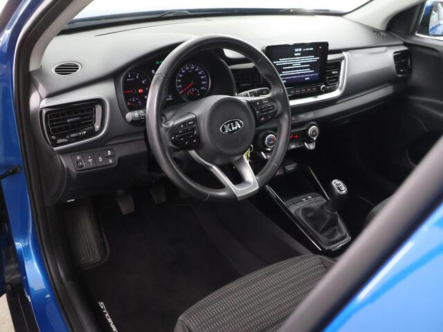KIA Stonic 1.0 T-GDi MHEV DynamicLine | Trekhaak | Navigatie | Parkeercamera | Climate Control | Cruise Control |