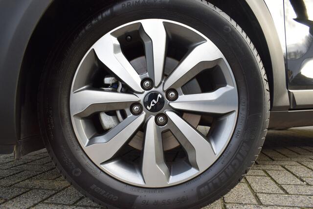 KIA Stonic 1.0 T-GDi MHEV DynamicPlusLine | Navigatie | Camera | Stoelverwarming |
